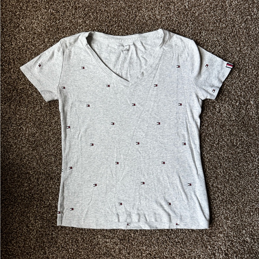 Tommy Hilfiger Unisex Graphic Gray Vneck T-Shirt Small
